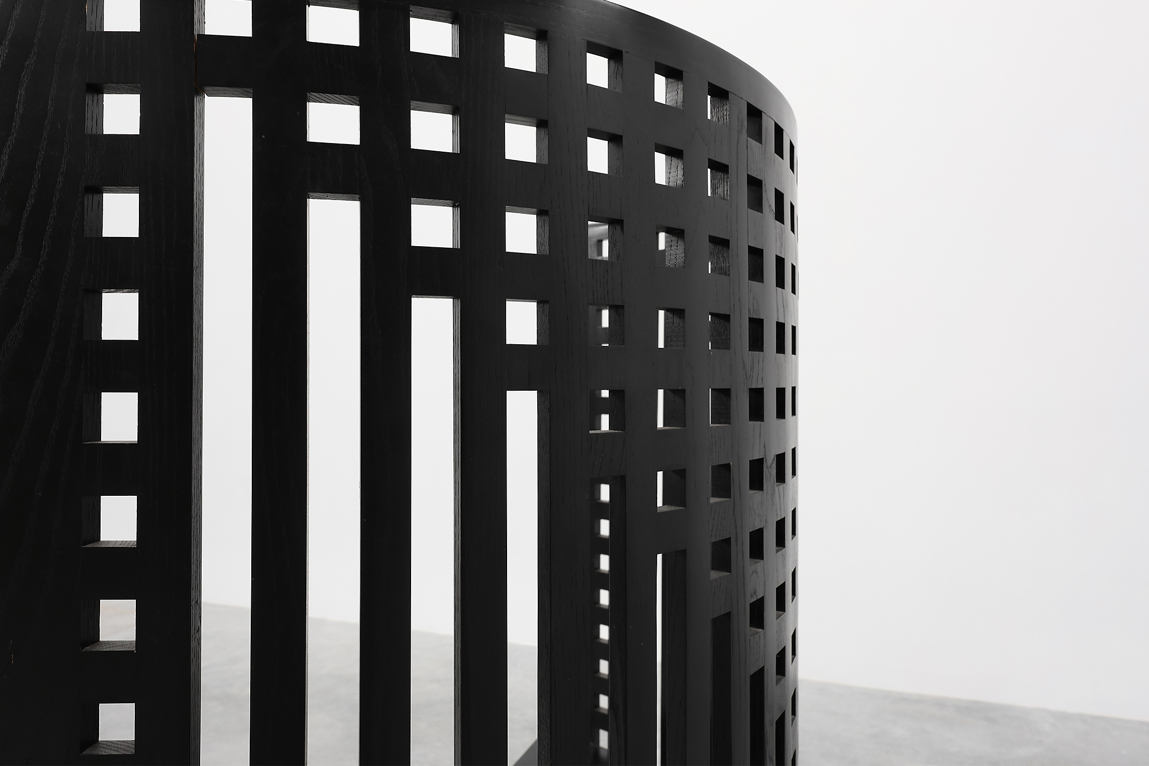 Pair of black Mackintosh Willow chairs by Atelier International, Italy 1980sthumbnail